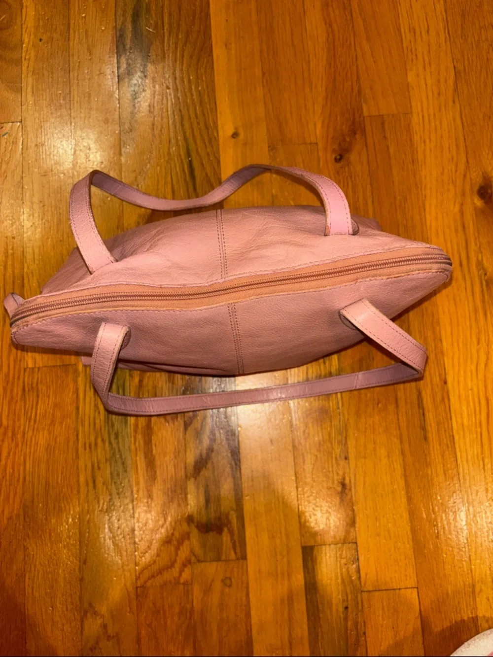 Wilsons Leather spacious dusty